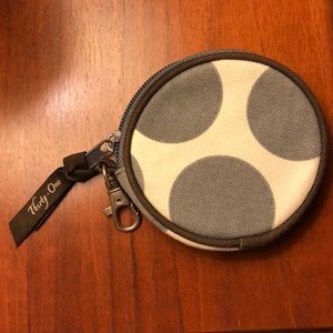 Thirty-One zippered pouch